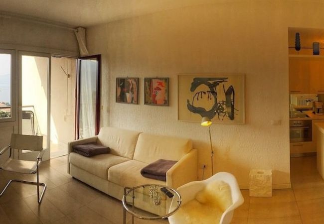 Appartamento a Luino - Cordelia 6 with lake view, balcony and pool Appartamento a Luino - Cordelia 6 with lake view, balcony and pool