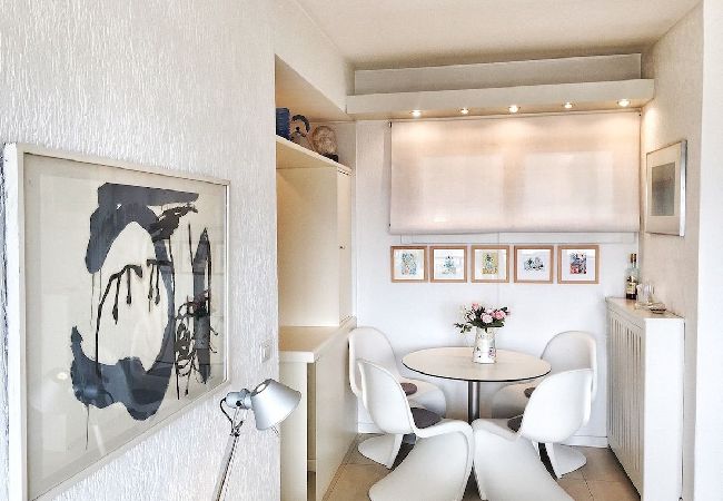 Appartamento a Luino - Cordelia 6 with lake view, balcony and pool Appartamento a Luino - Cordelia 6 with lake view, balcony and pool