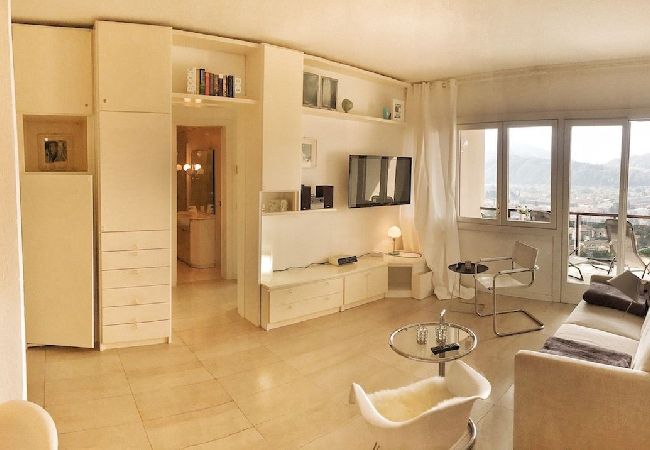Appartamento a Luino - Cordelia 6 with lake view, balcony and pool Appartamento a Luino - Cordelia 6 with lake view, balcony and pool