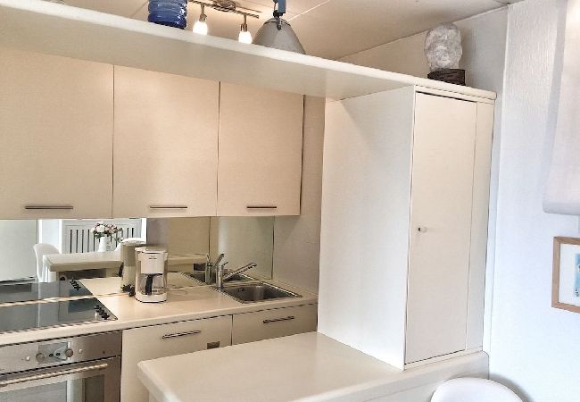 Appartamento a Luino - Cordelia 6 with lake view, balcony and pool Appartamento a Luino - Cordelia 6 with lake view, balcony and pool