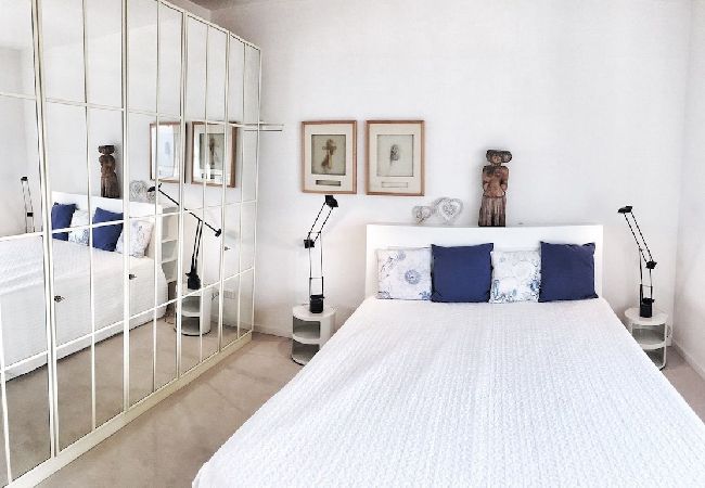 Appartamento a Luino - Cordelia 6 with lake view, balcony and pool Appartamento a Luino - Cordelia 6 with lake view, balcony and pool