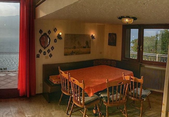 Appartamento a Brezzo di Bedero - Amarys 1 with amazing lake view and pool Appartamento a Brezzo di Bedero - Amarys 1 with amazing lake view and pool