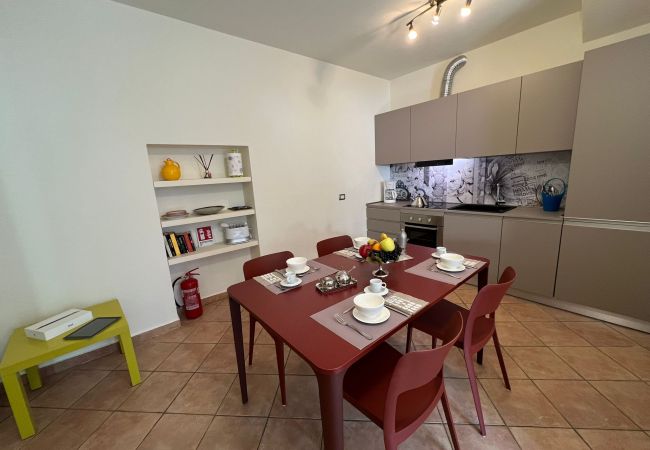 Appartamento a Verbania - Arancio Apartment in the centre of Verbania Intra Appartamento a Verbania - Arancio Apartment in the centre of Verbania Intra