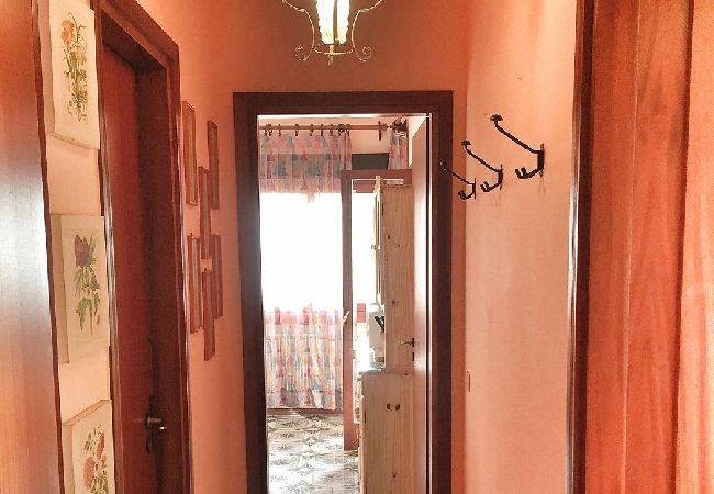 Appartamento a Brezzo di Bedero - Amarys 2 apartment in residence with lake view Appartamento a Brezzo di Bedero - Amarys 2 apartment in residence with lake view