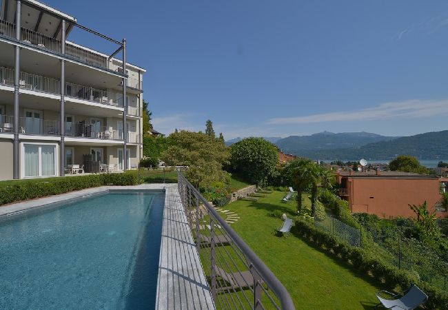  a Baveno - The View-Garden: design lake view apt. with porch