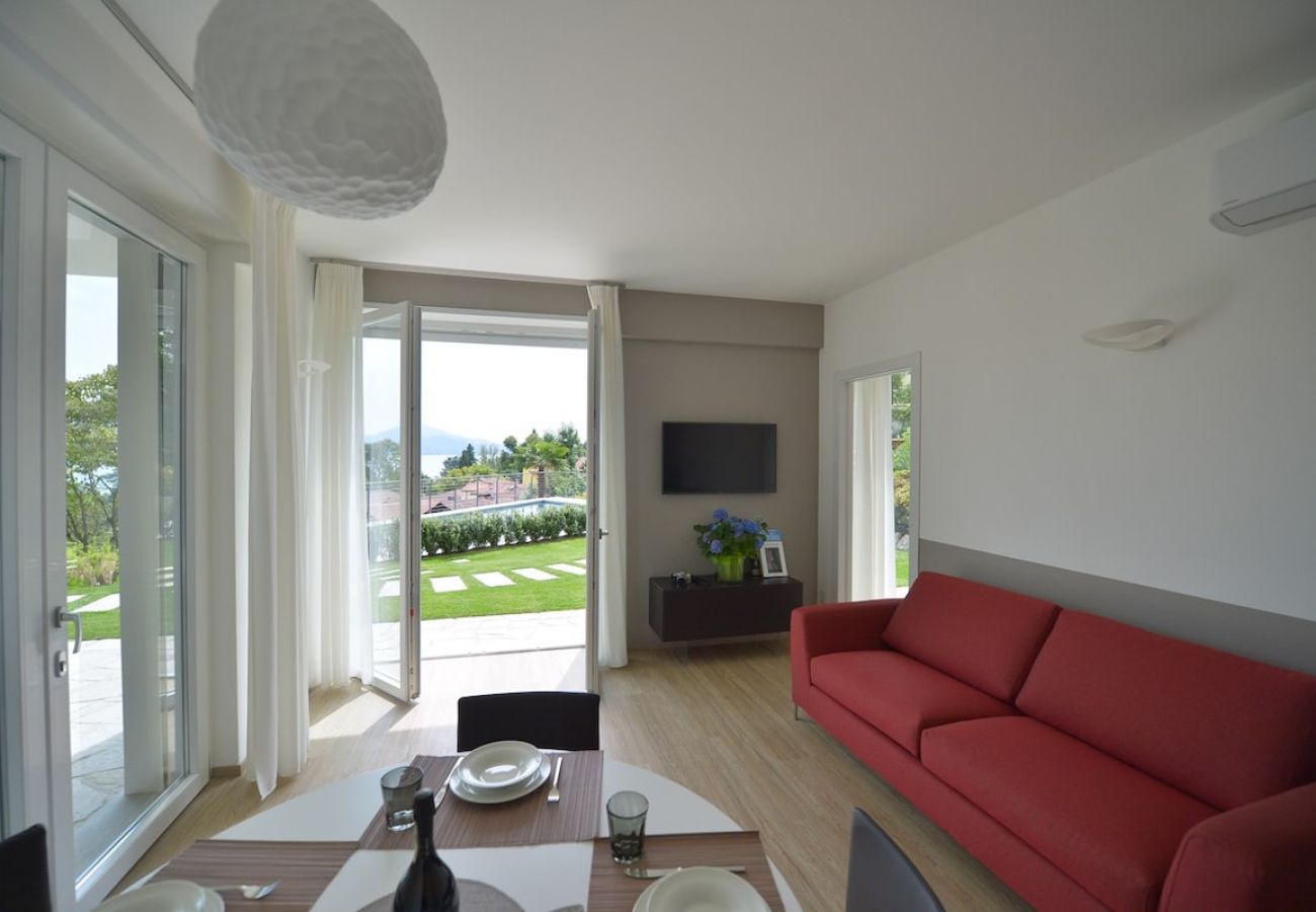 Appartamento a Baveno - The View-Garden: design lake view apt. with porch