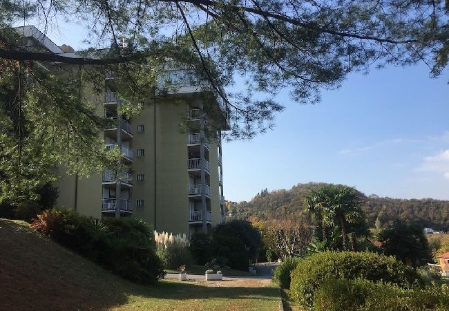 Appartamento a Germignaga - Eucalipto 2 lake view apt. in a residence Appartamento a Germignaga - Eucalipto 2 lake view apt. in a residence