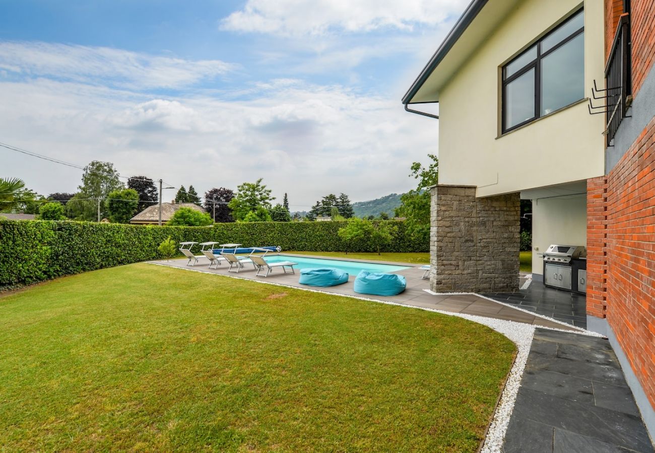 Villa a Lesa - Aurora Villa with pool in Lesa