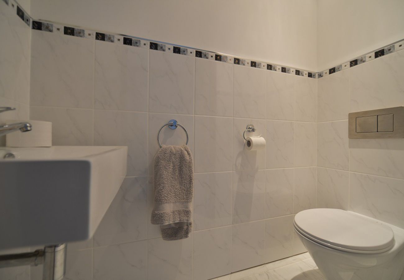 Villa a Lesa - Aurora Villa with pool in Lesa