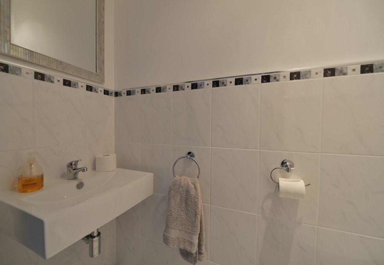 Villa a Lesa - Aurora Villa with pool in Lesa