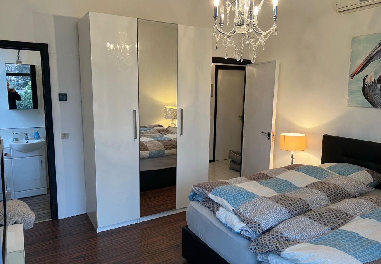 Villa a Lesa - Aurora Villa with pool in Lesa