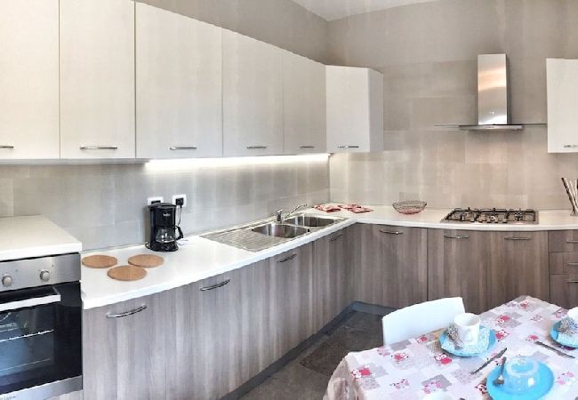 Appartamento a Mergozzo - Oleandro 1 apartment in Residence Villa Cerutti Appartamento a Mergozzo - Oleandro 1 apartment in Residence Villa Cerutti