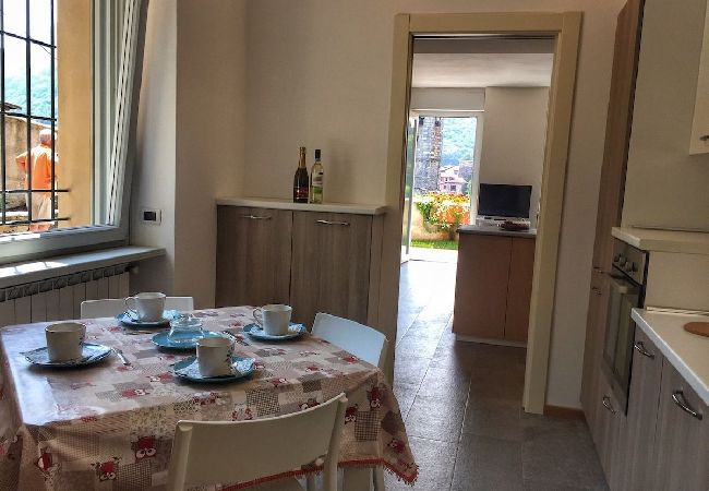 Appartamento a Mergozzo - Oleandro 1 apartment in Residence Villa Cerutti Appartamento a Mergozzo - Oleandro 1 apartment in Residence Villa Cerutti