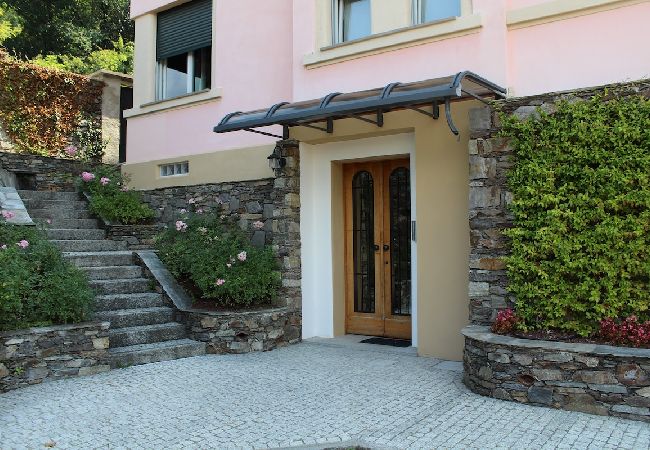 Appartamento a Mergozzo - Oleandro 1 apartment in Residence Villa Cerutti Appartamento a Mergozzo - Oleandro 1 apartment in Residence Villa Cerutti
