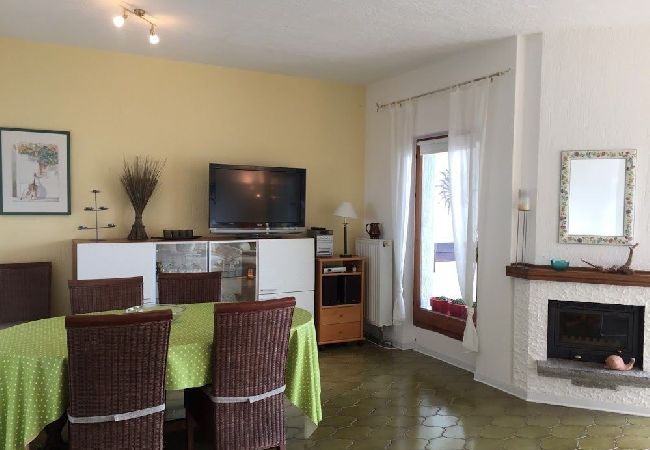 Appartamento a Maccagno con Pino e Veddasca - Pandora 1 lake view apt. in residence with pool Appartamento a Maccagno con Pino e Veddasca - Pandora 1 lake view apt. in residence with pool