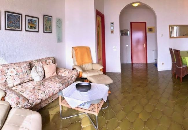 Appartamento a Maccagno con Pino e Veddasca - Pandora 1 lake view apt. in residence with pool Appartamento a Maccagno con Pino e Veddasca - Pandora 1 lake view apt. in residence with pool