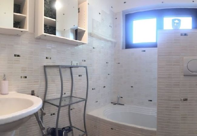 Appartamento a Maccagno con Pino e Veddasca - Pandora 1 lake view apt. in residence with pool Appartamento a Maccagno con Pino e Veddasca - Pandora 1 lake view apt. in residence with pool