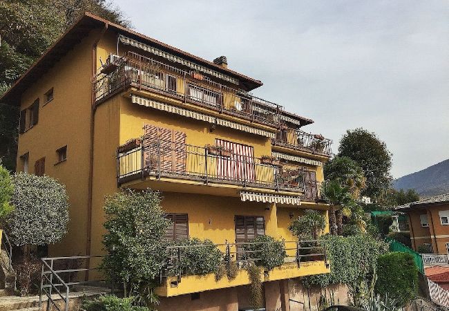 Appartamento a Maccagno con Pino e Veddasca - Pandora 1 lake view apt. in residence with pool Appartamento a Maccagno con Pino e Veddasca - Pandora 1 lake view apt. in residence with pool