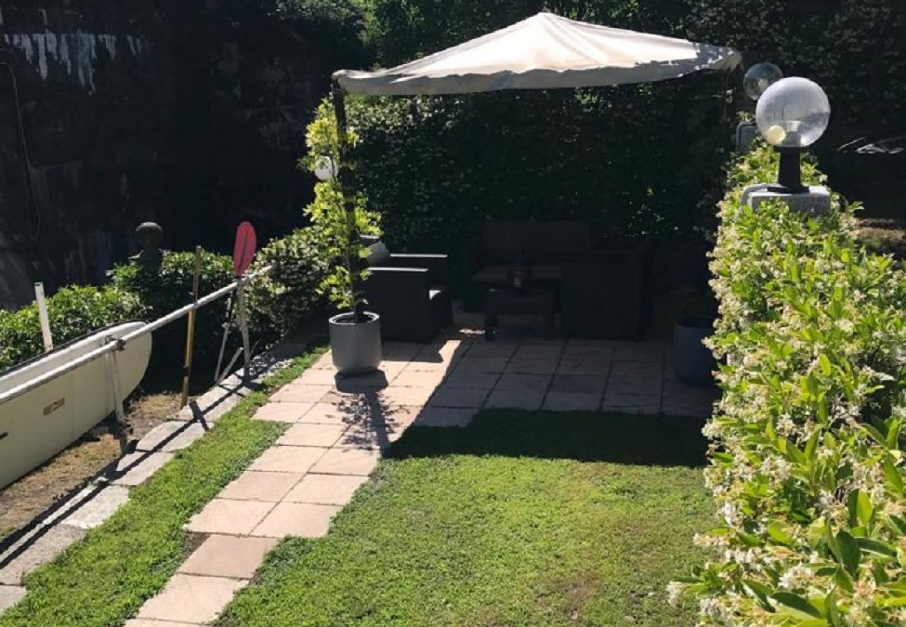 Appartamento a Verbania - Gelsomino 2 apartment with garden in Verbania