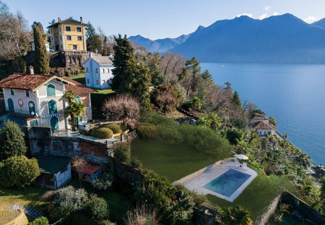 Villa a Verbania - Charming villa Il Motto with pool