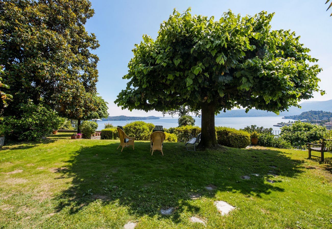 Villa a Verbania - Charming villa Il Motto with pool