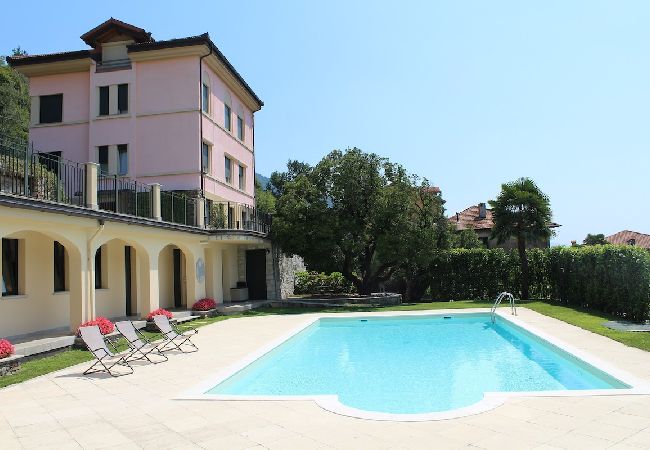 Appartamento a Mergozzo - Oleandro 2 apartment in Residence Villa Cerutti Appartamento a Mergozzo - Oleandro 2 apartment in Residence Villa Cerutti