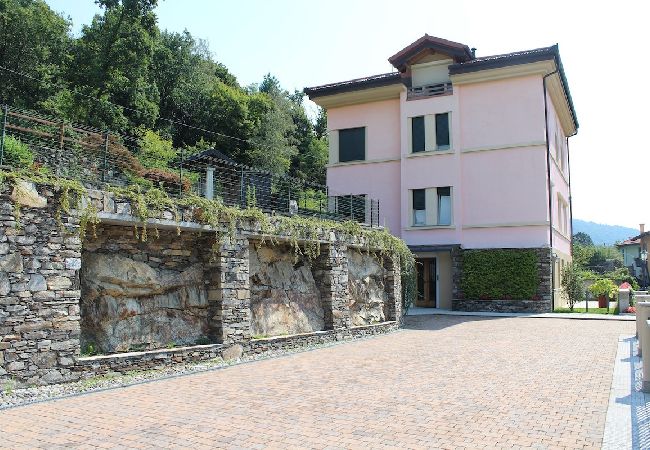 Appartamento a Mergozzo - Oleandro 2 apartment in Residence Villa Cerutti Appartamento a Mergozzo - Oleandro 2 apartment in Residence Villa Cerutti