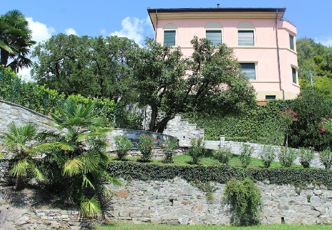 Appartamento a Mergozzo - Oleandro 2 apartment in Residence Villa Cerutti Appartamento a Mergozzo - Oleandro 2 apartment in Residence Villa Cerutti