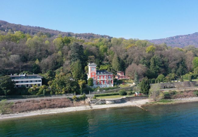  a Stresa - Liberty apartment  with beach