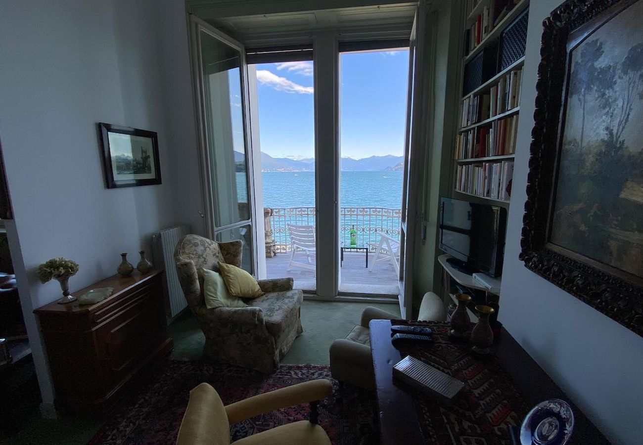 Appartamento a Stresa - Liberty apartment  with beach