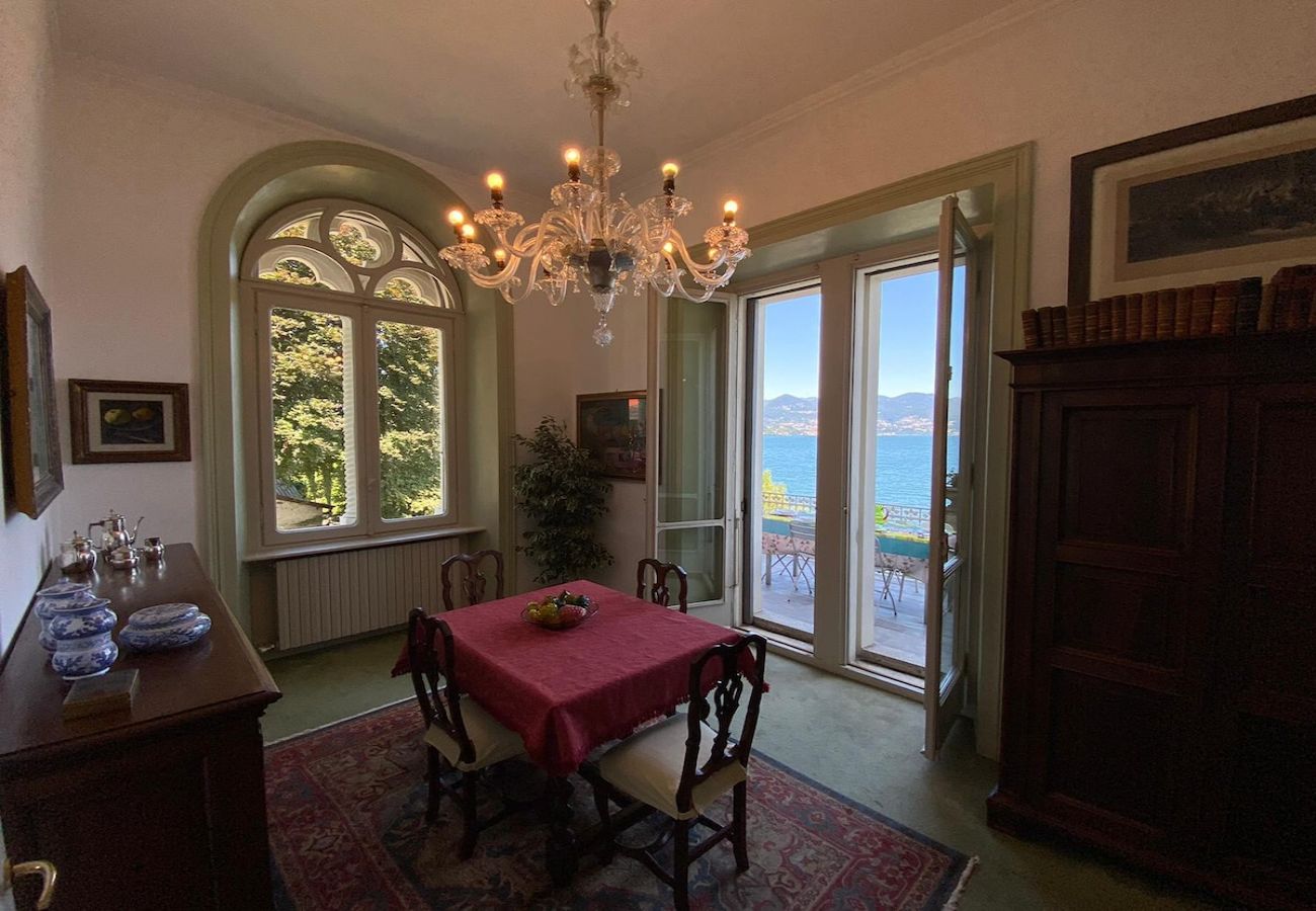 Appartamento a Stresa - Liberty apartment  with beach