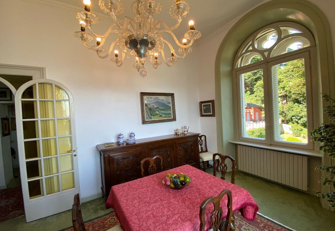 Appartamento a Stresa - Liberty apartment  with beach