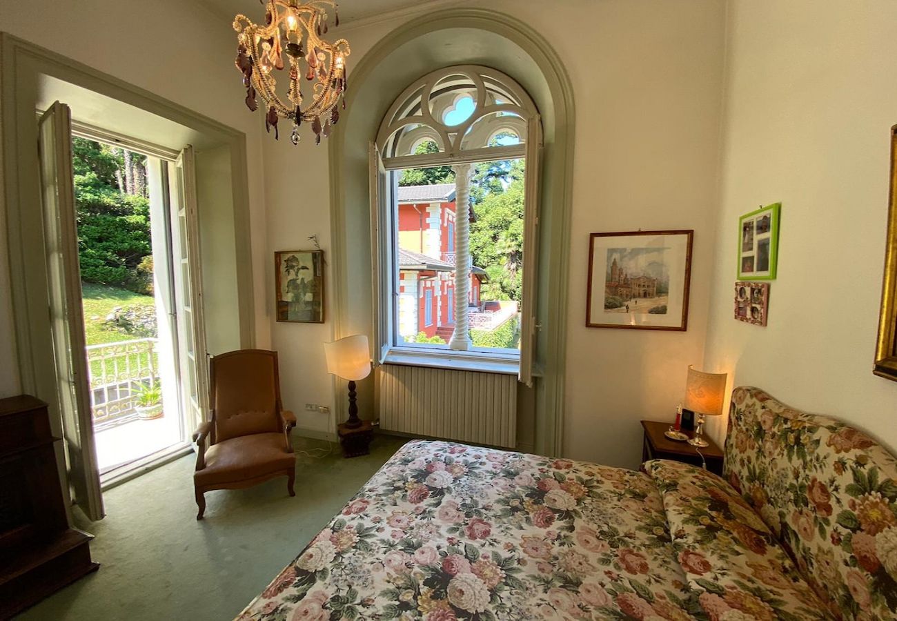 Appartamento a Stresa - Liberty apartment  with beach