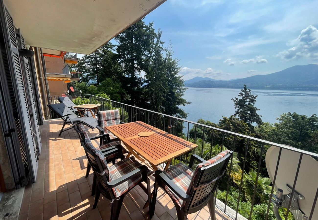 Appartamento a Oggebbio - Gioia apartment with lake view and pool