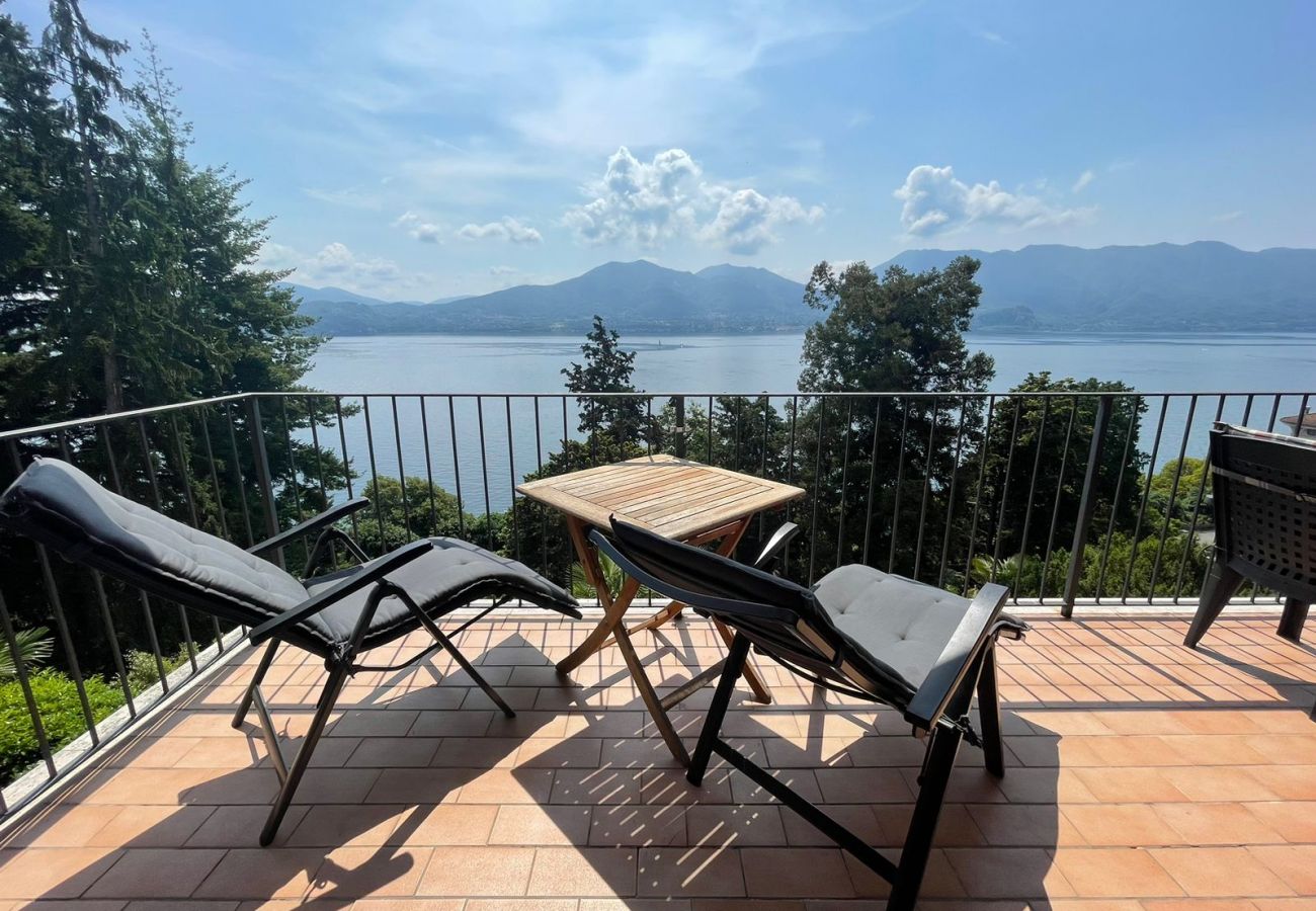 Appartamento a Oggebbio - Gioia apartment with lake view and pool