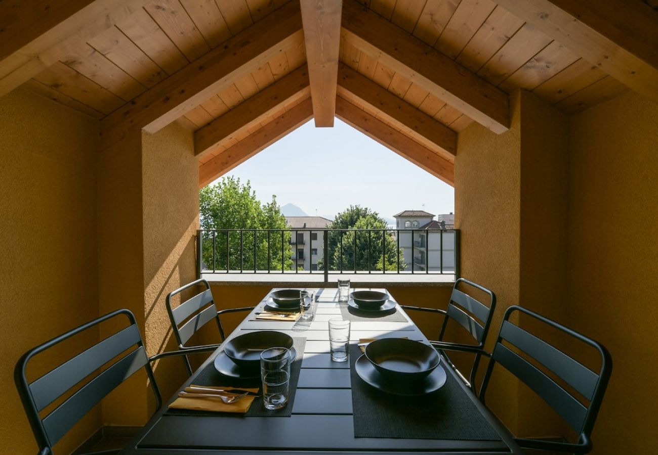 Appartamento a Baveno - Sunflower Apartment 3 with covered terrace