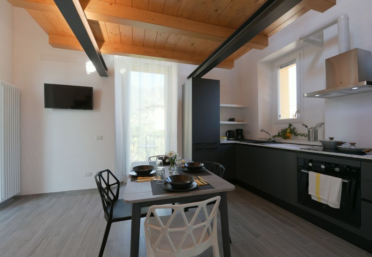 Appartamento a Baveno - Sunflower Apartment 3 with covered terrace