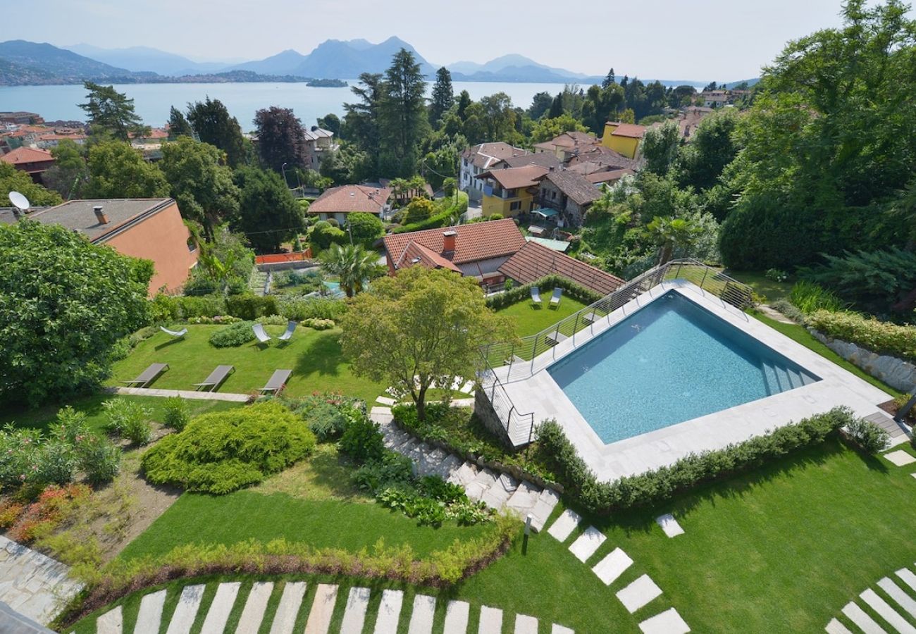 Appartamento a Baveno - The View-Sky: design apt. with terrace lake view