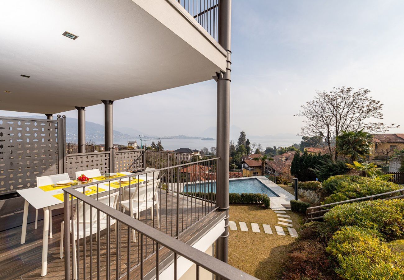 Appartamento a Baveno - The View-Wind:design apt. with terrace lake view