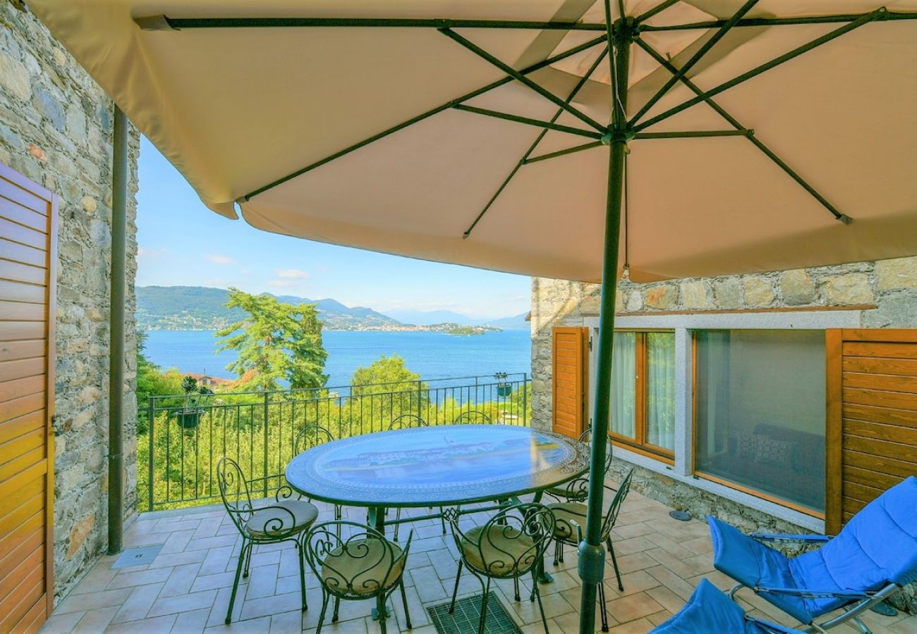 Casa a Baveno - Lulù stone house with view of the lake