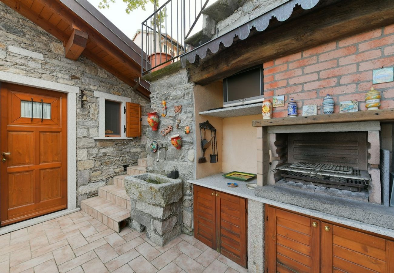 Casa a Baveno - Lulù stone house with view of the lake