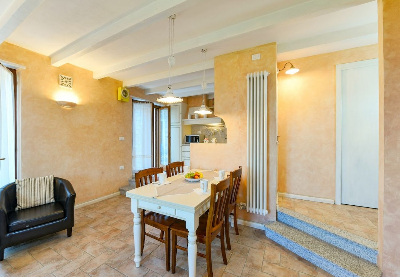 Casa a Baveno - Lulù stone house with view of the lake