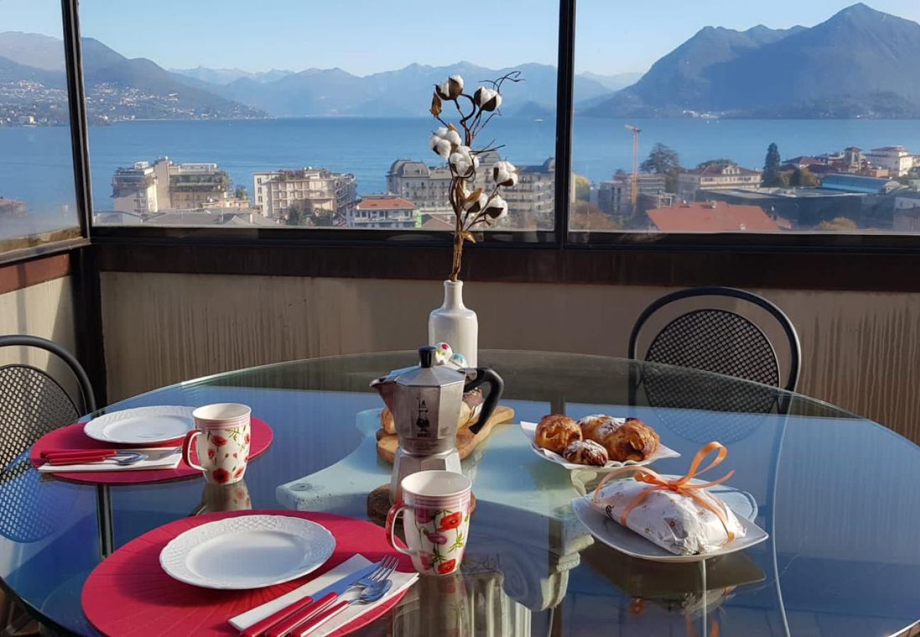 Appartamento a Stresa - Terrace Lake View apt. in Stresa with  lake view