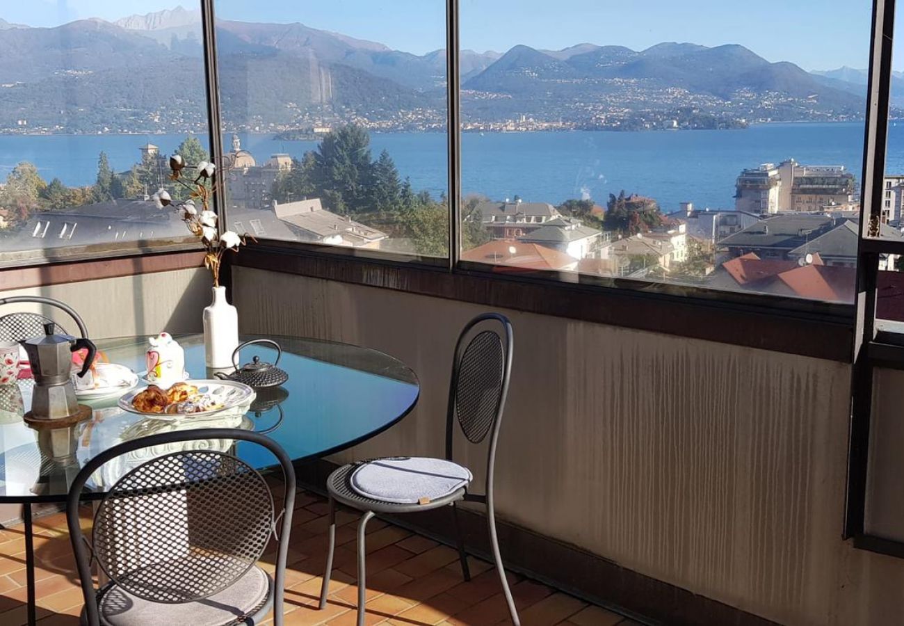 Appartamento a Stresa - Terrace Lake View apt. in Stresa with  lake view