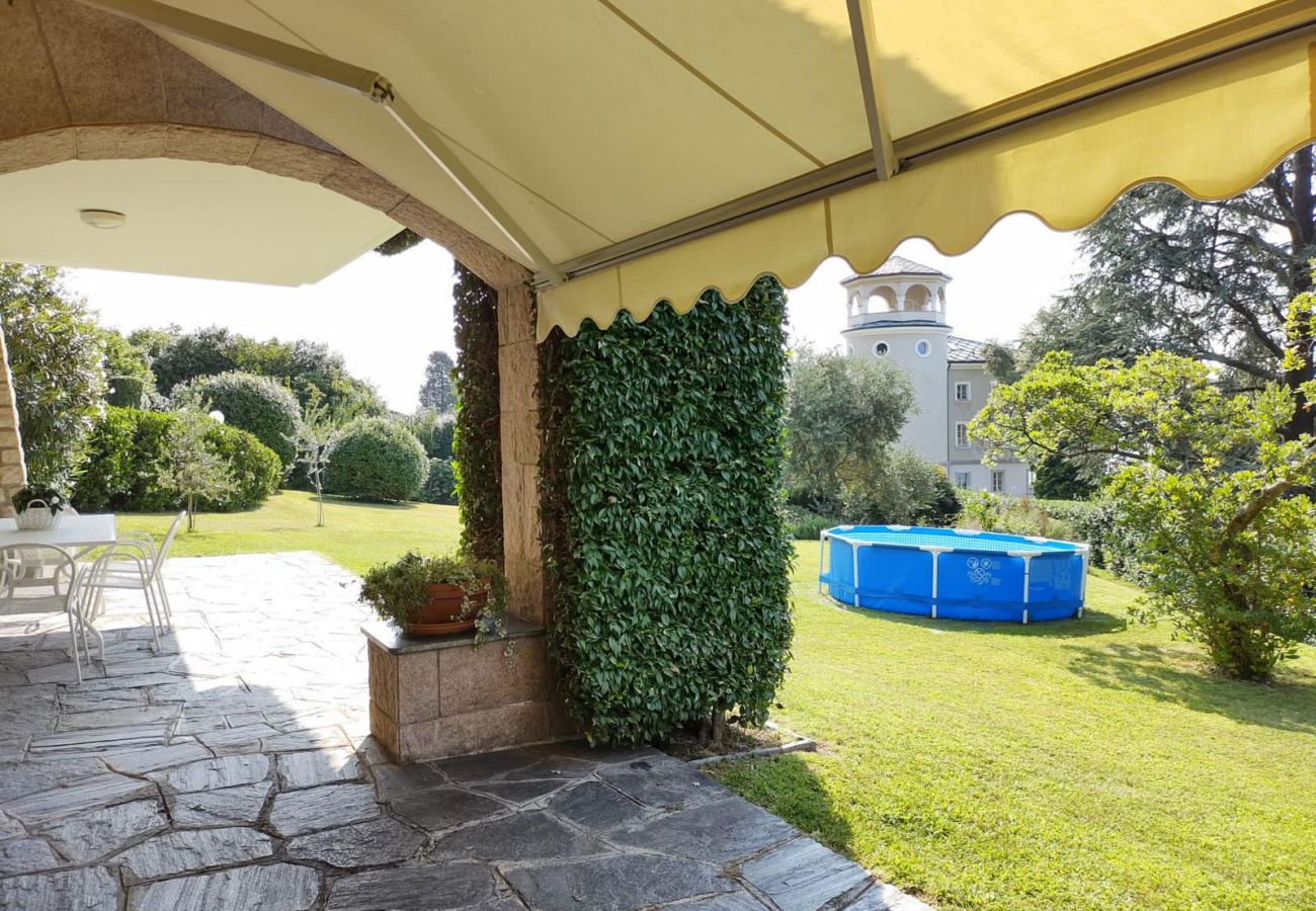 Appartamento a Verbania - Ines apartment in villa with garden and small pool