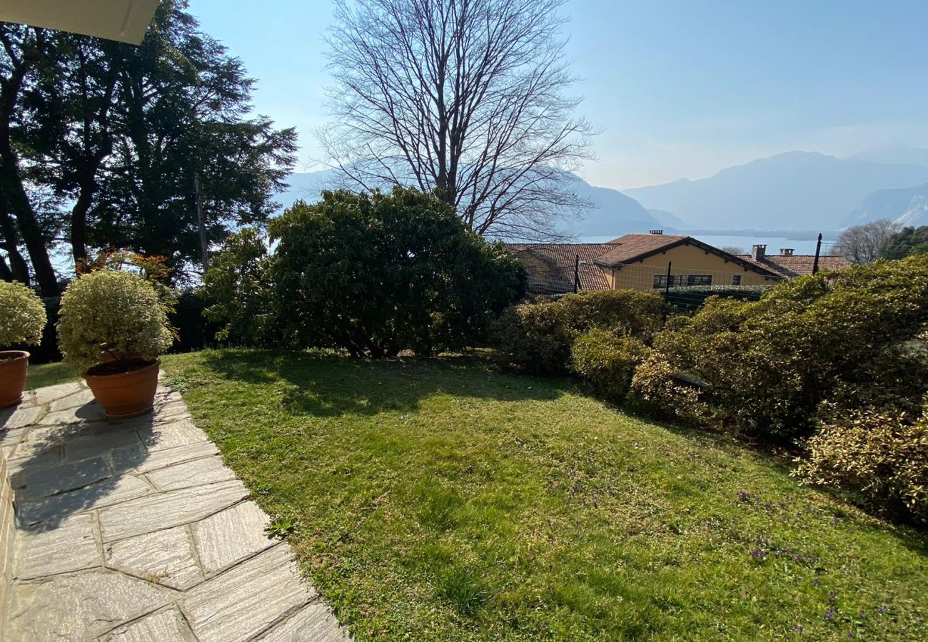 Appartamento a Verbania - Ines apartment in villa with garden and small pool