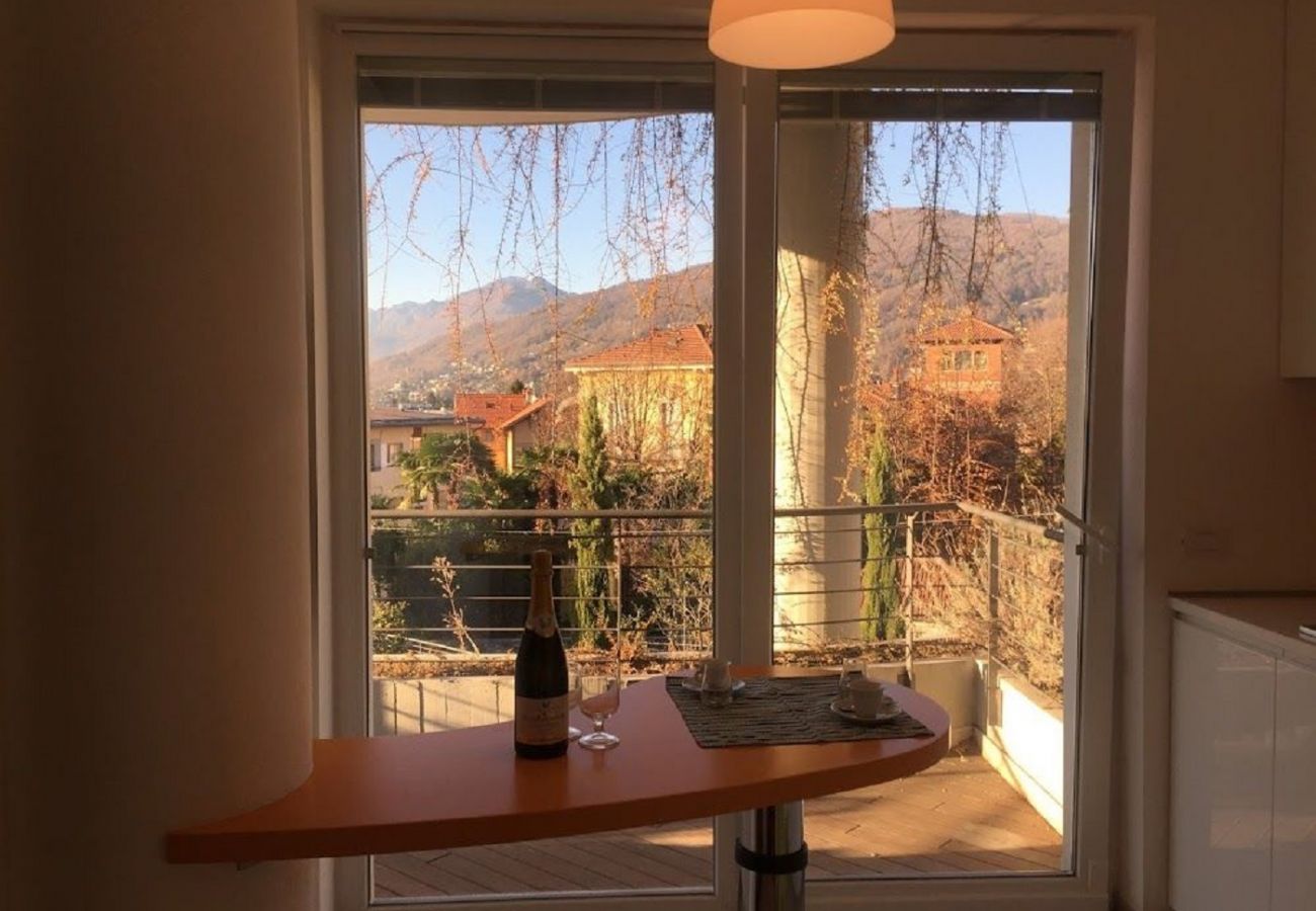 Appartamento a Verbania - Emma apartment with terrace lake view in Verbania