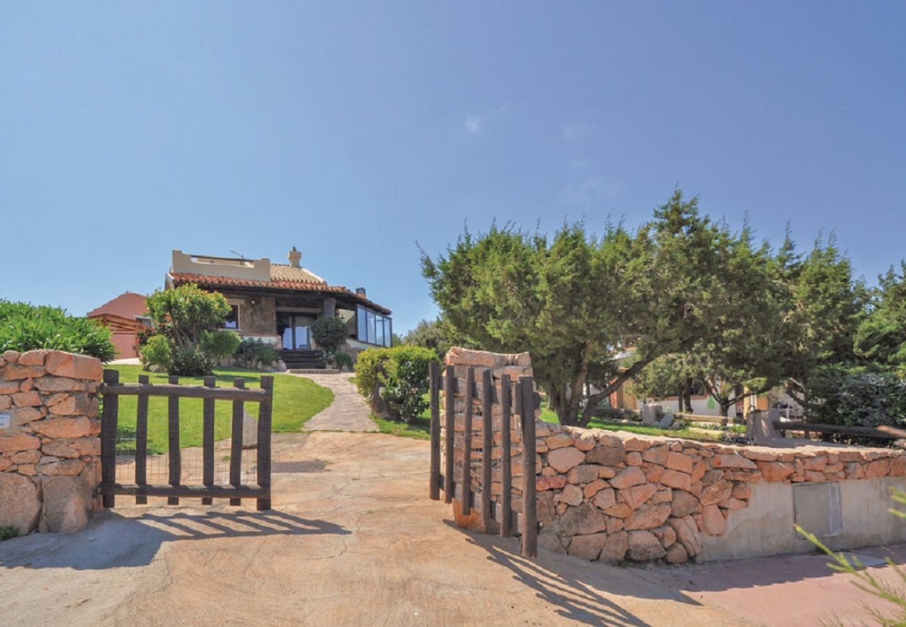 Villa a Stintino - Eduard Villa in residence in Sardinia with pool