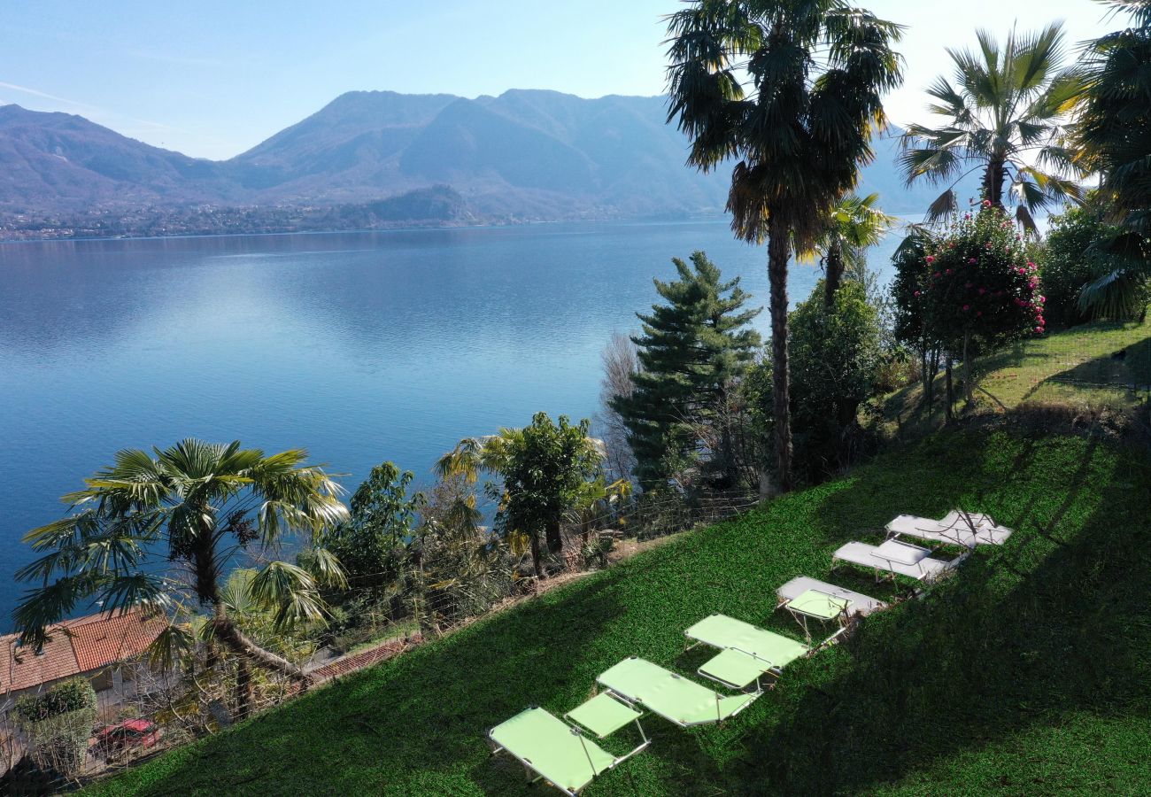 Villa a Oggebbio - Diana villa with garden and lake view in Oggebbio