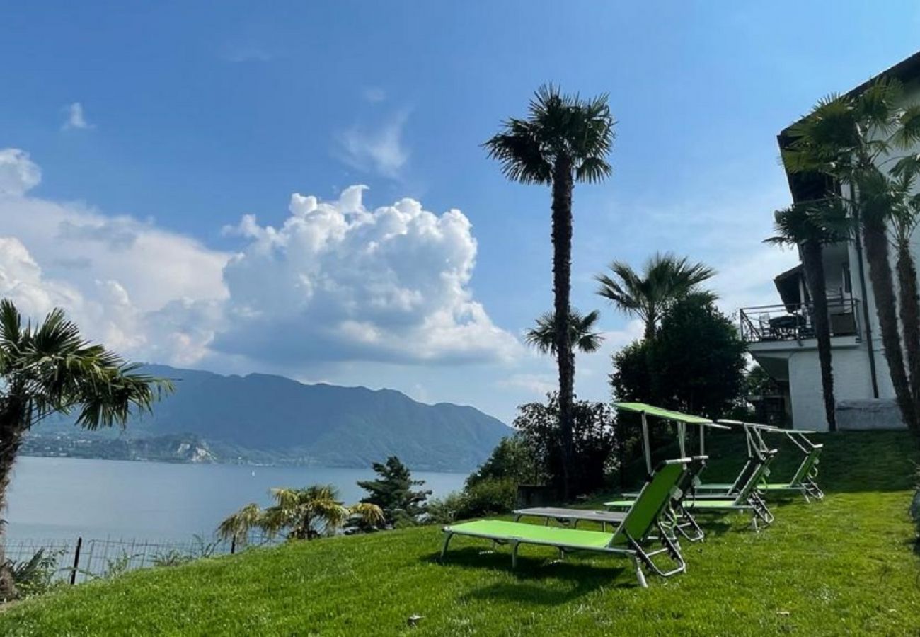 Villa a Oggebbio - Diana villa with garden and lake view in Oggebbio